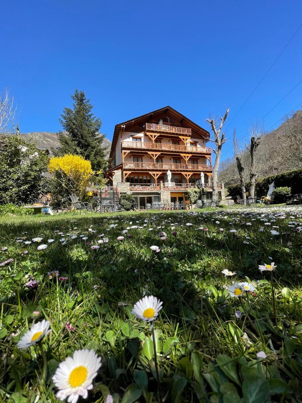 Estanys Blaus 3* Tavascan