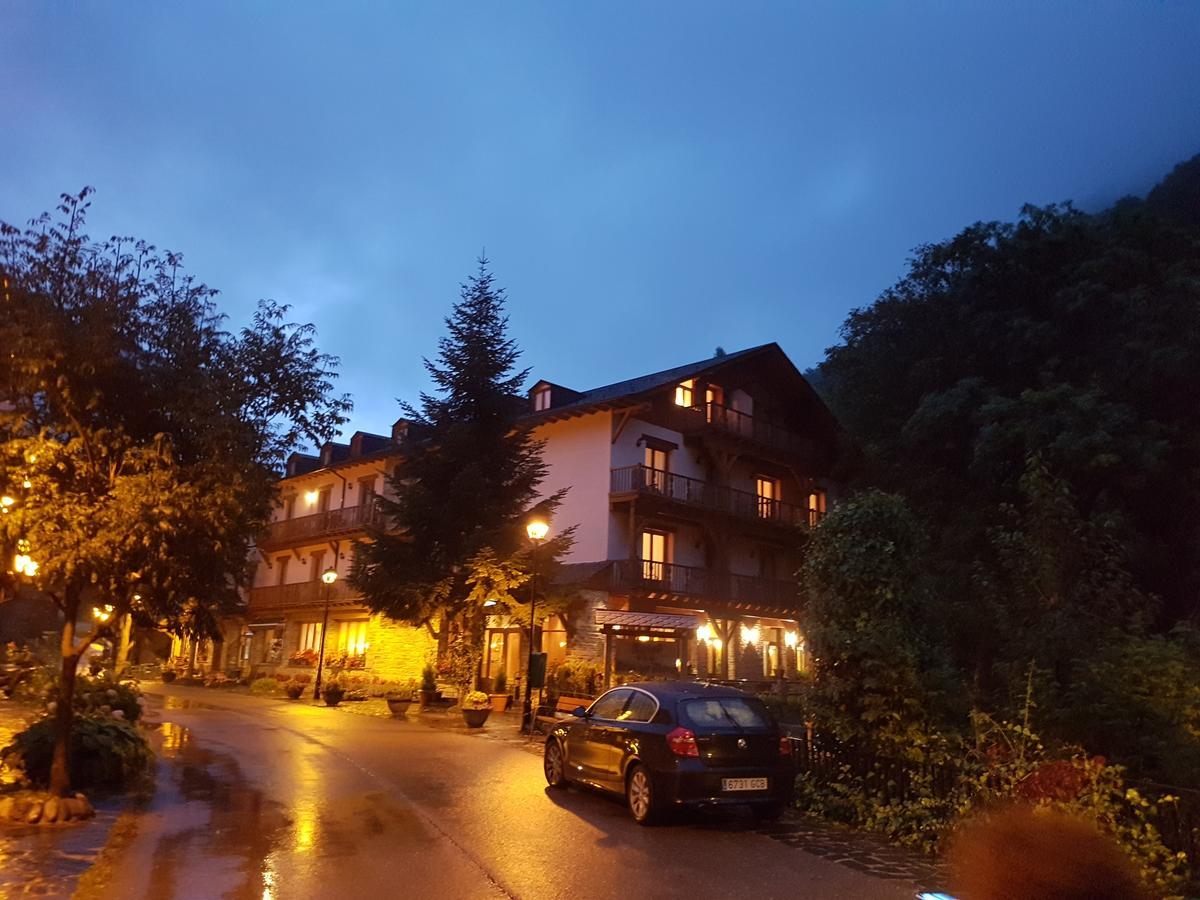 Estanys Blaus Hotel Tavascan